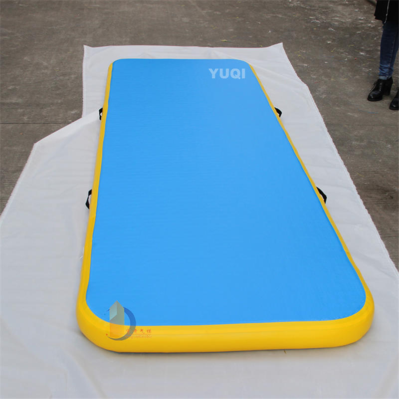 YQ74 Customized logo inflatable air tumble track